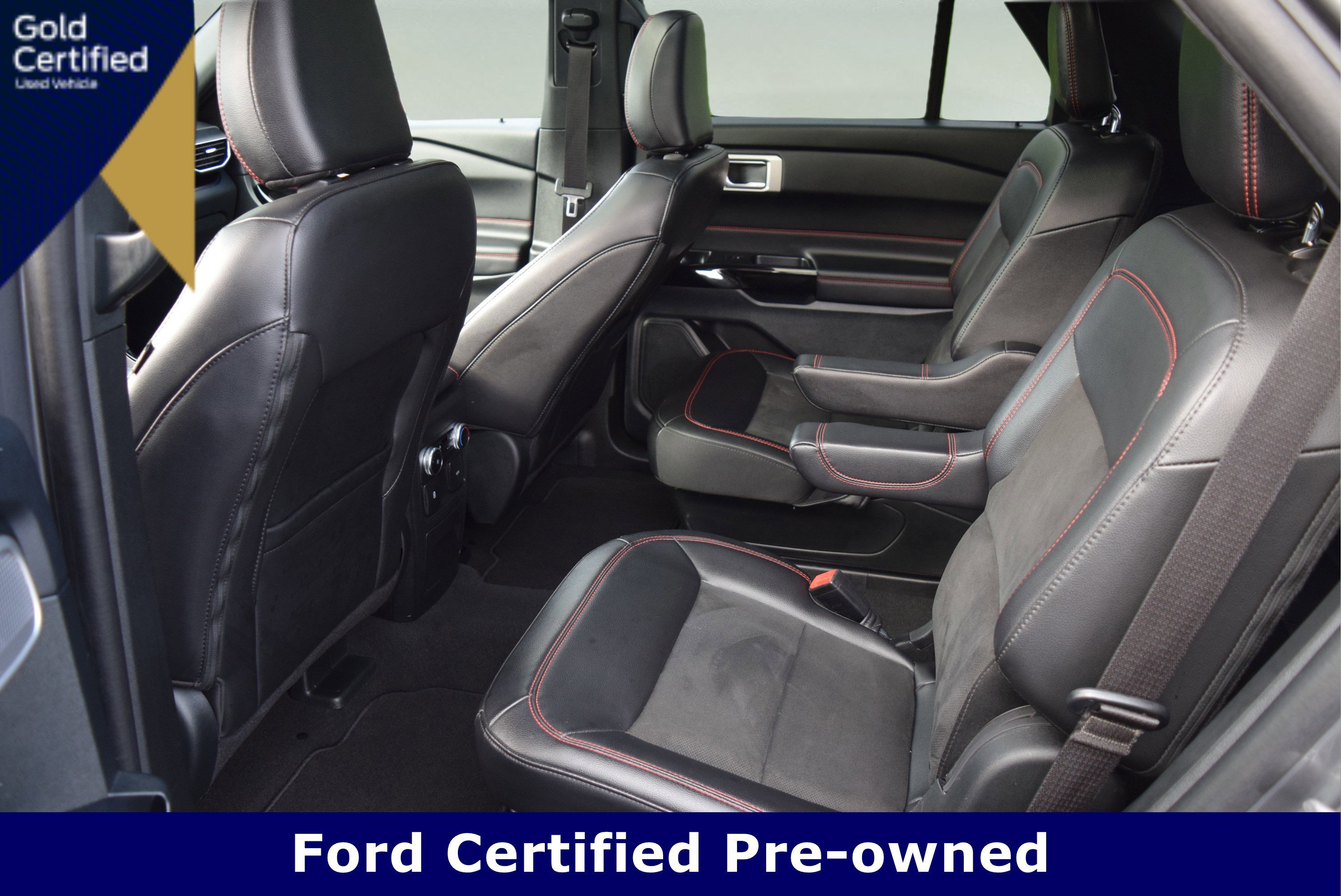 Certified 2024 Ford Explorer ST-Line w/ Class IV Trailer Tow Package image 7