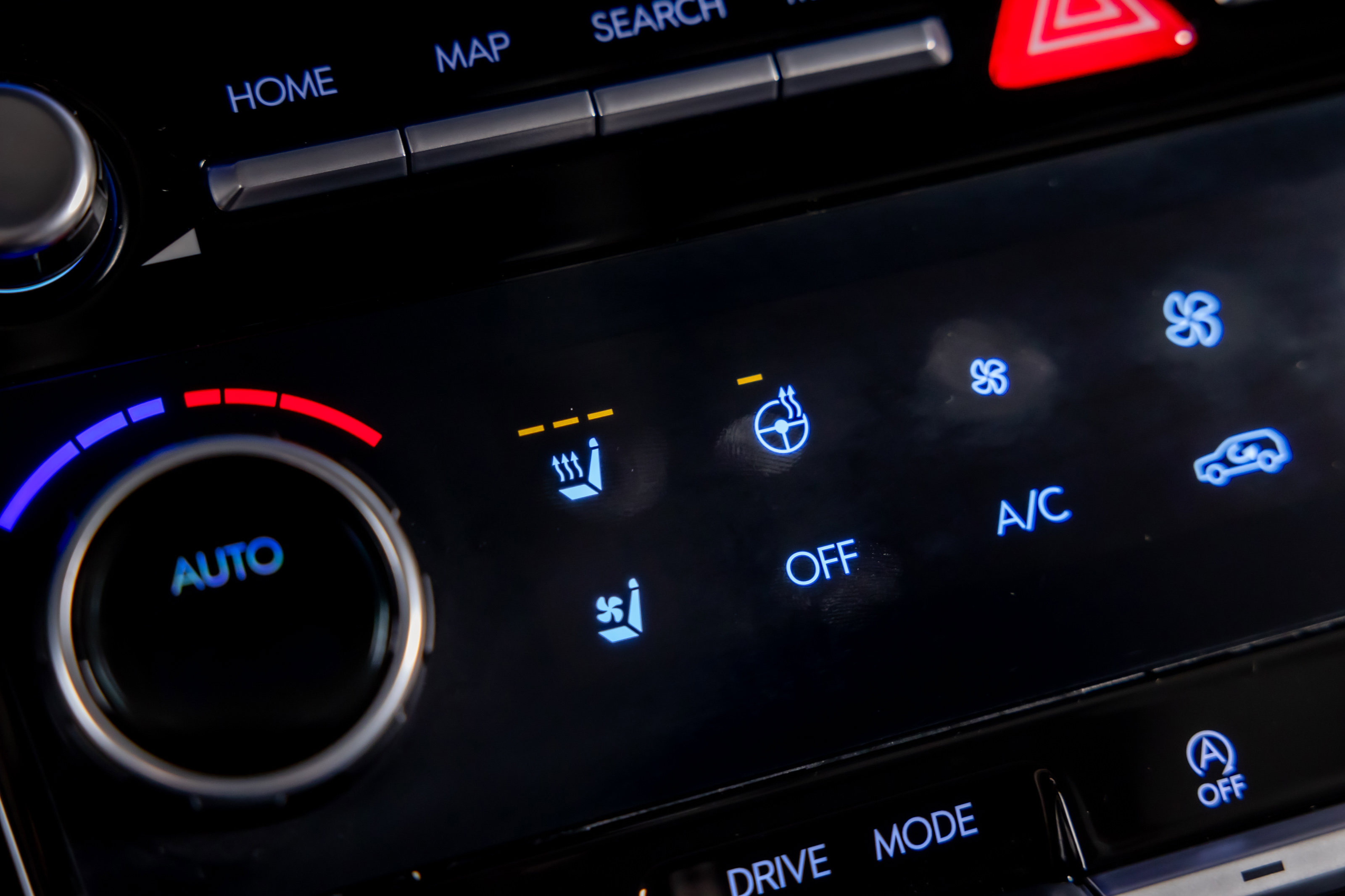 Used 2024 Hyundai Santa Fe Limited image 17