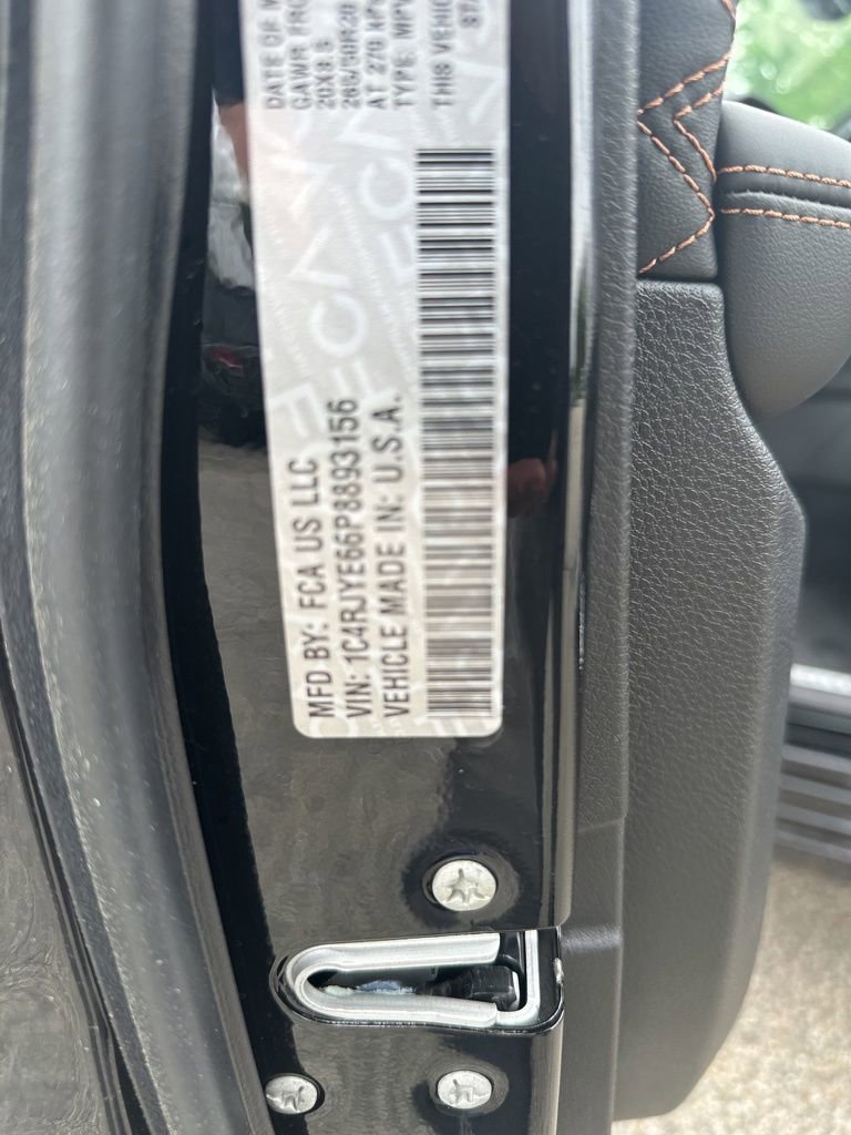 Used 2023 Jeep Grand Cherokee Summit w/ Luxury Tech Group V image 33