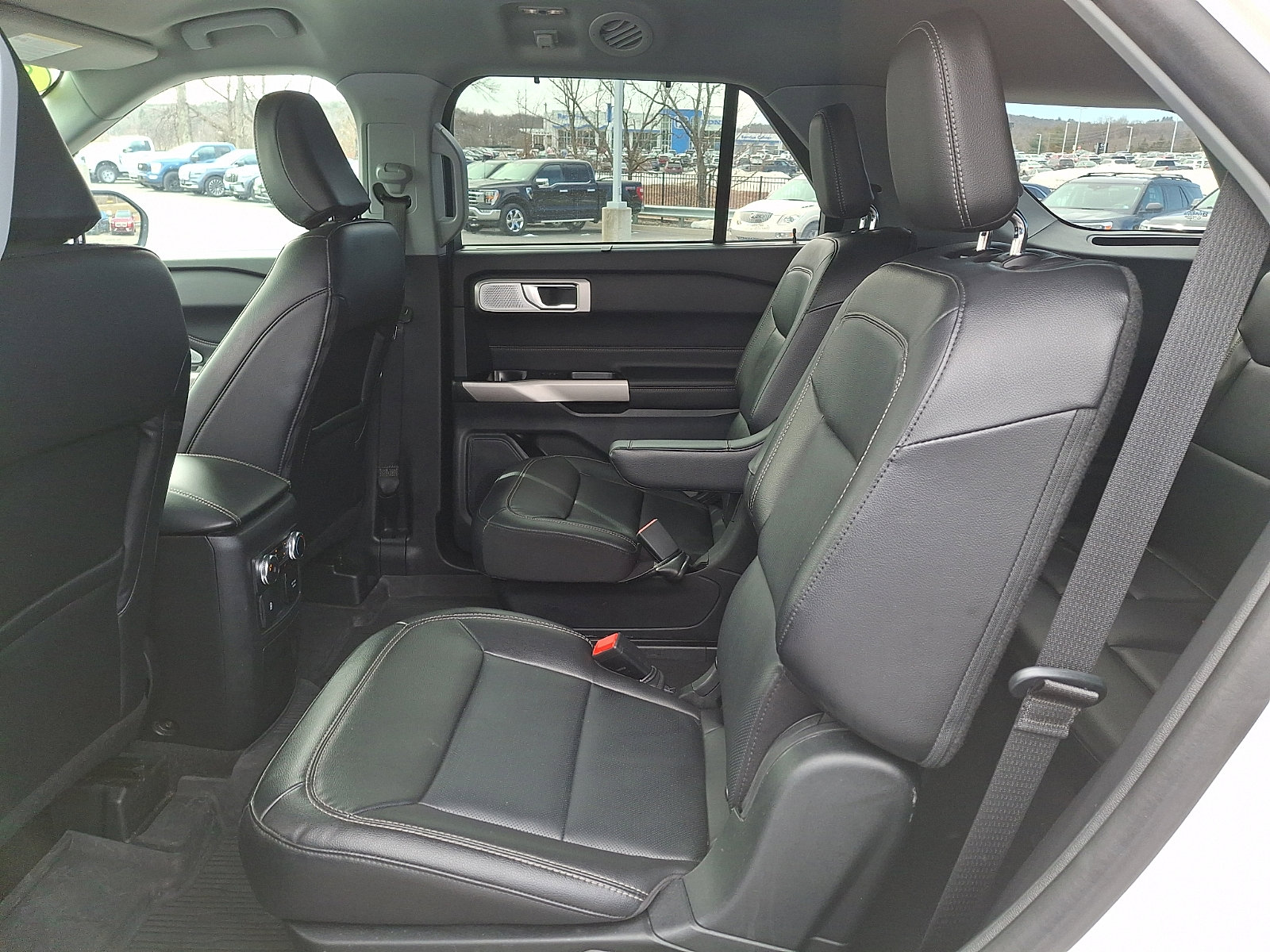 Certified 2022 Ford Explorer Limited w/ Limited Technology Package image 10