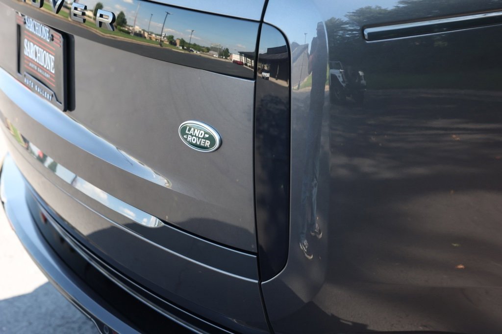 Used 2023 Land Rover Range Rover Long Wheelbase Autobiography image 22