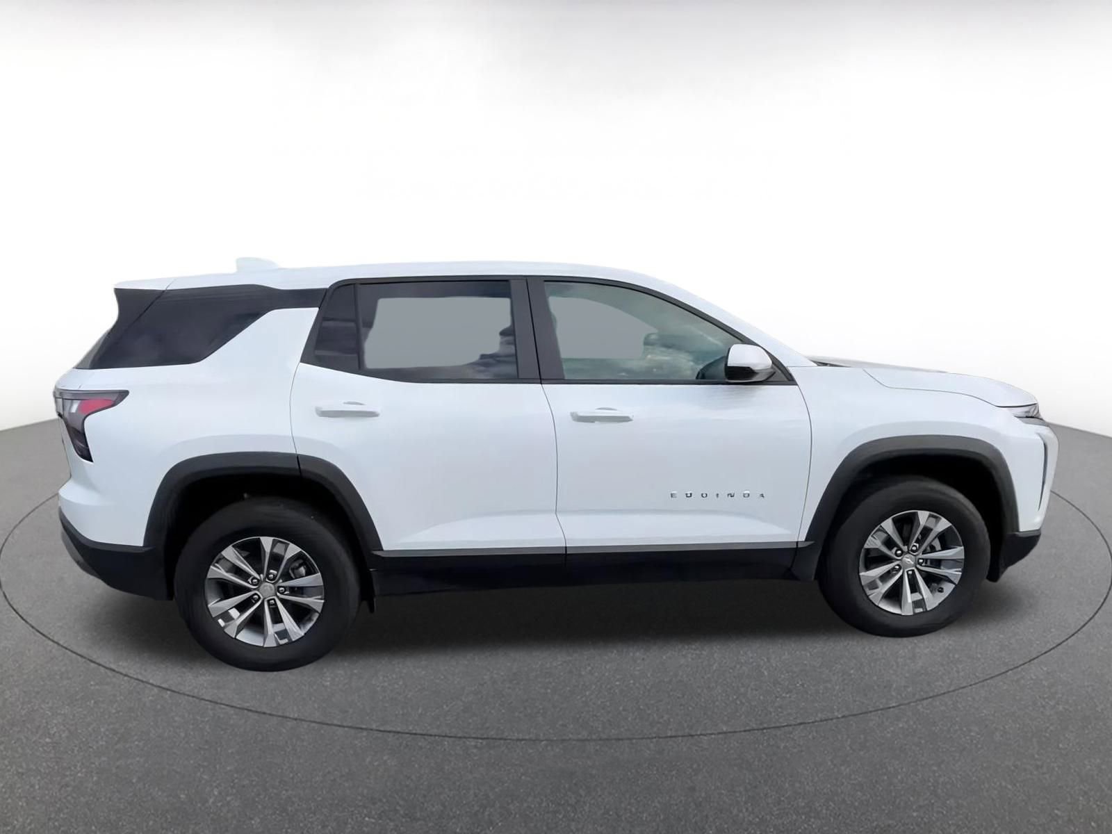 Used 2025 Chevrolet Equinox LT image 16