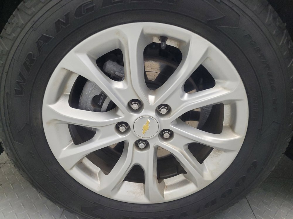 Used 2020 Chevrolet Equinox LS w/ LS Convenience Package image 31