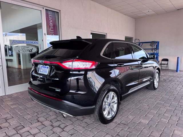 Used 2016 Ford Edge Titanium FWD image 5