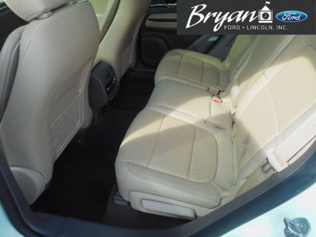 Used 2022 Lincoln Corsair AWD w/ Premium Package image 6