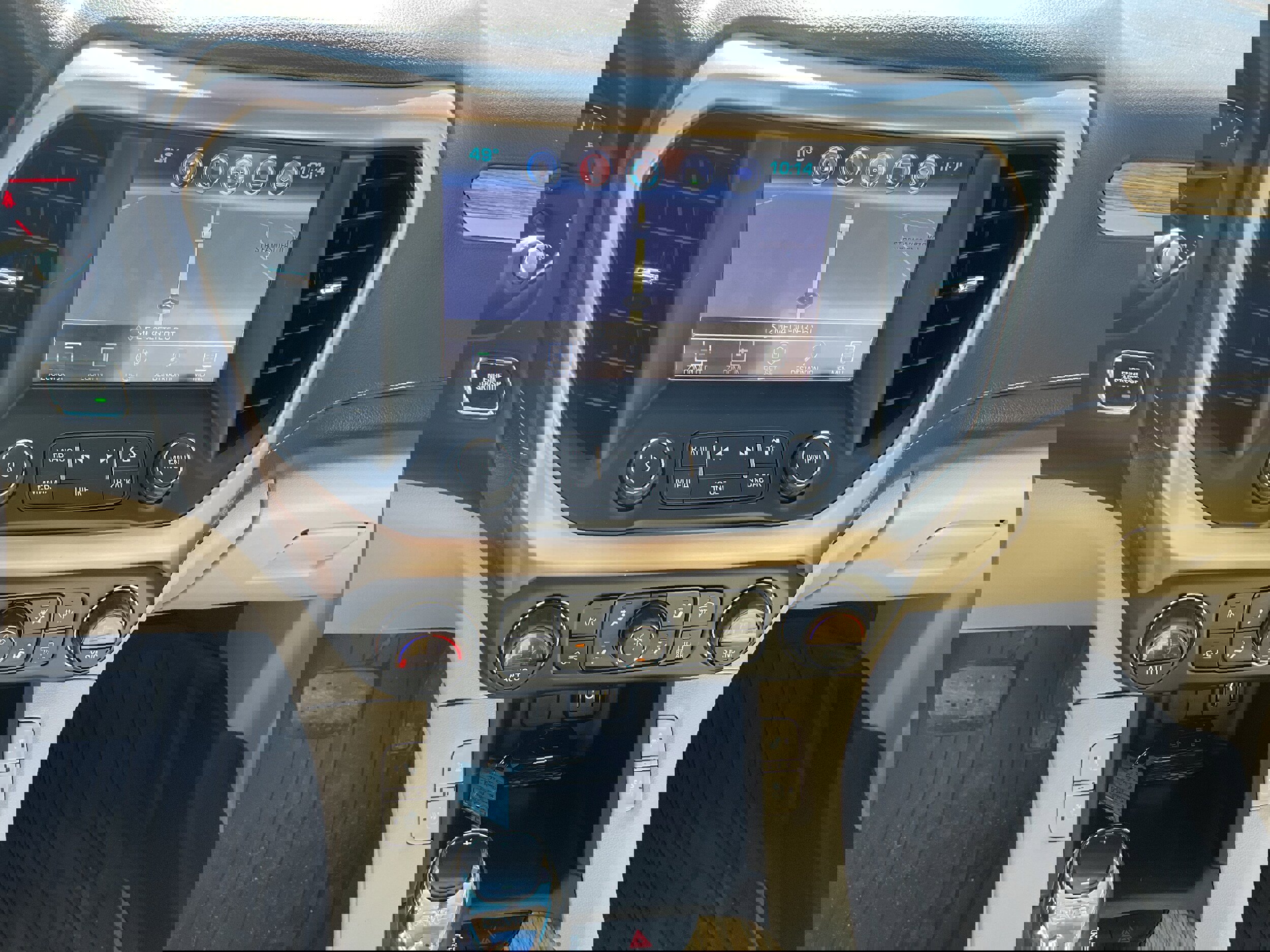 Used 2018 GMC Acadia Denali w/ Technology Package image 7