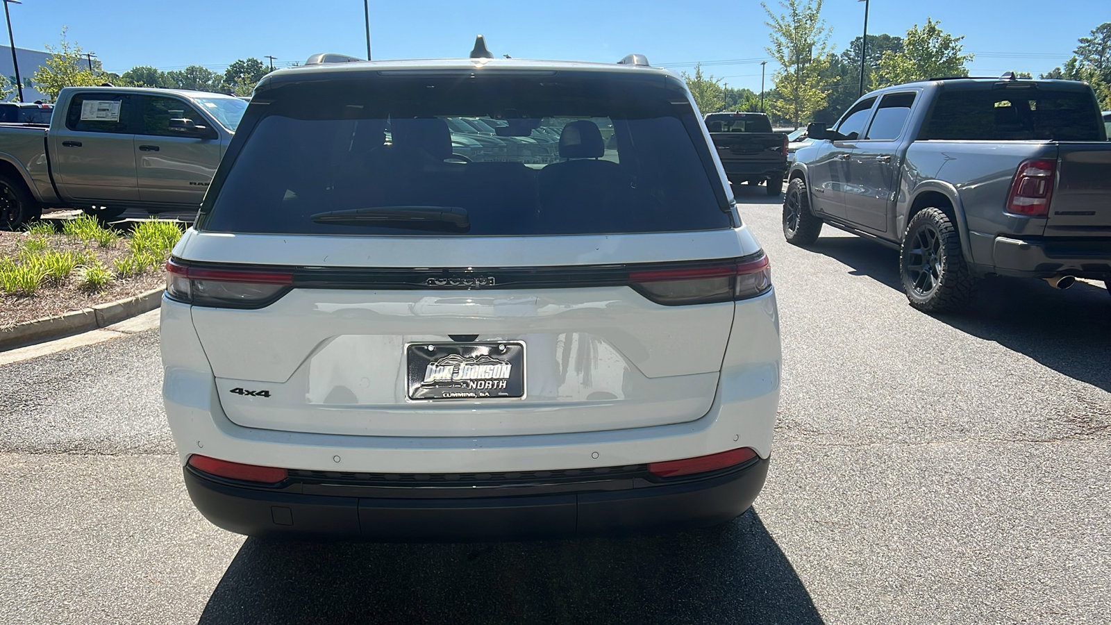 New 2025 Jeep Grand Cherokee 4WD image 9