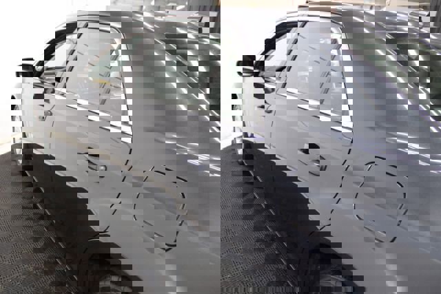 Used 2016 Chrysler 300 Limited image 10