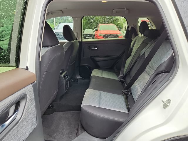 Used 2023 Nissan Rogue SV AWD/4WD image 11