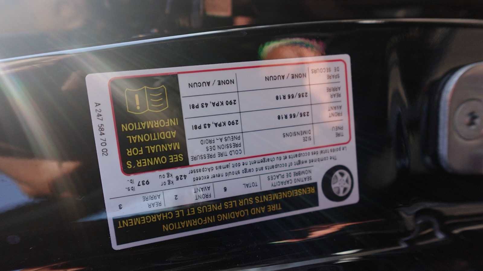 Used 2026 Mercedes-Benz GLB 250 4MATIC image 32