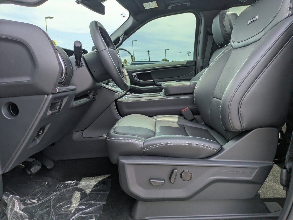 New 2027 Ford Expedition Max Platinum w/ Stealth Appearance Package RWD image 24
