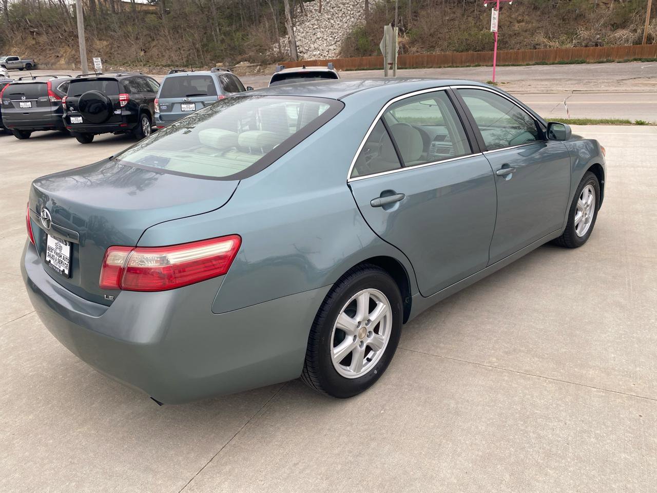 Used 2009 Toyota Camry XLE FWD image 6