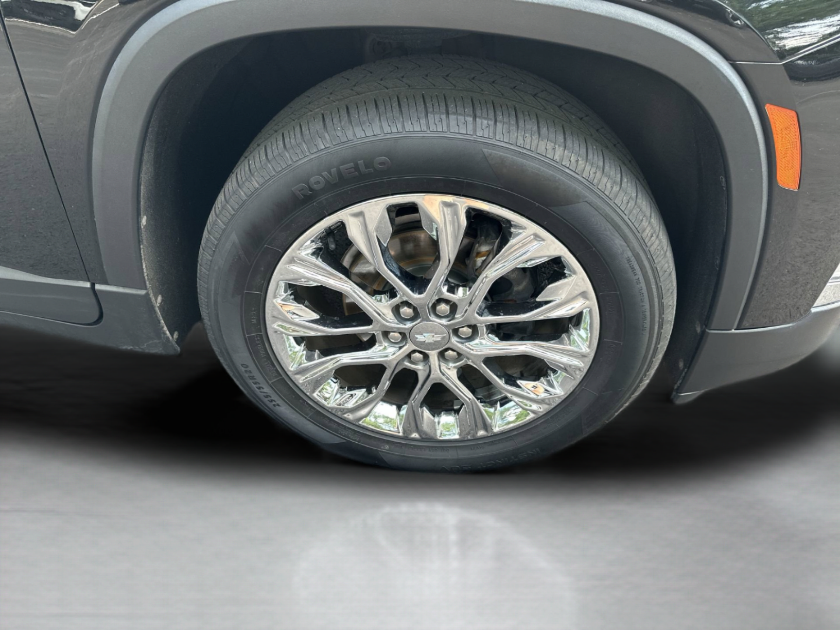 Used 2022 Chevrolet Traverse LT FWD image 30