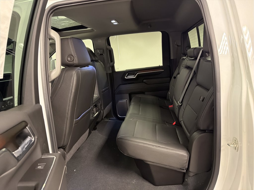 New 2026 GMC Sierra 3500 Denali w/ Denali Reserve Package AWD/4WD image 31