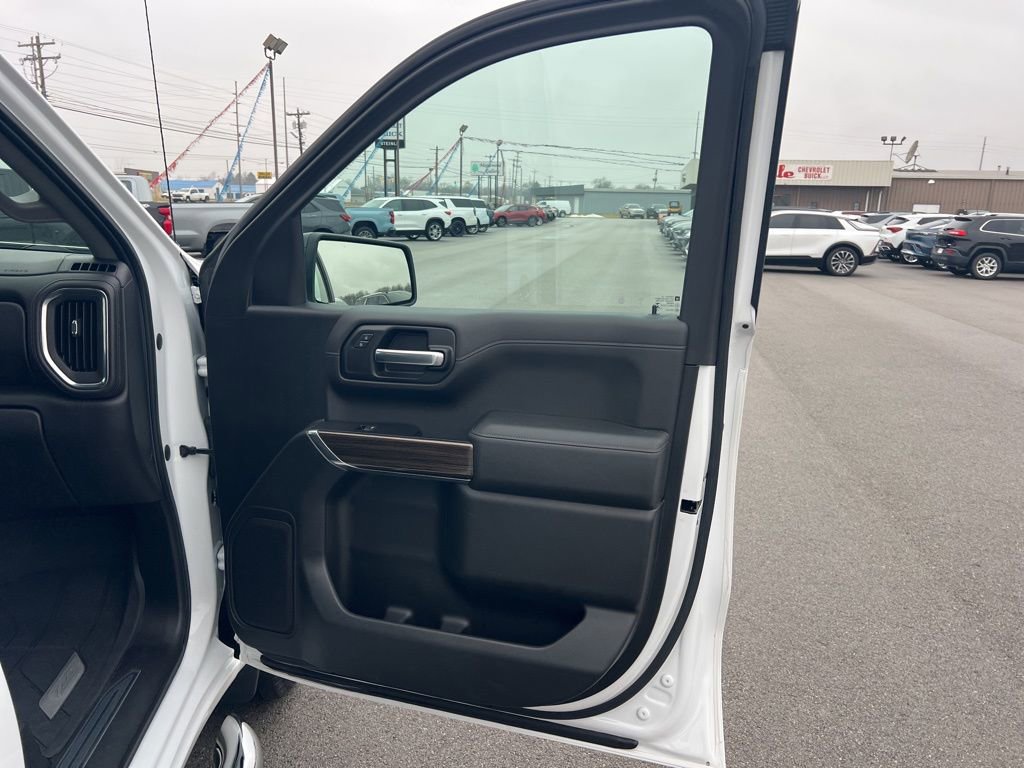 Used 2019 Chevrolet Silverado 1500 RST image 26