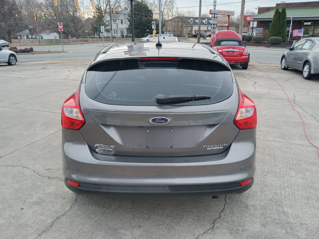 Used 2013 Ford Focus Titanium w/ Titanium Handling Pkg image 5