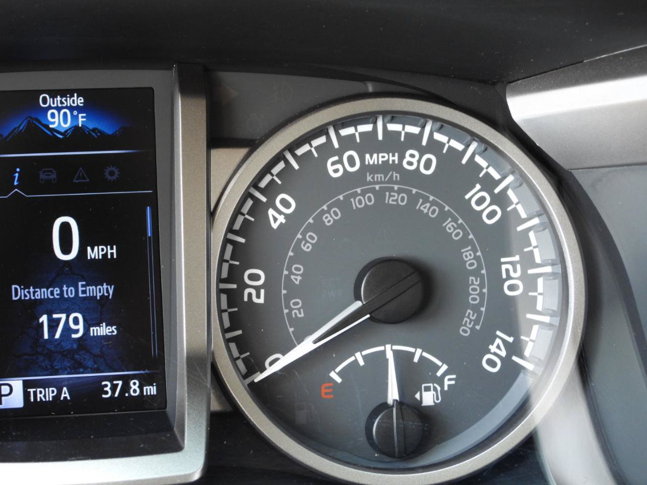 Used 2022 Toyota Tacoma SR5 w/ Technology Package RWD image 68