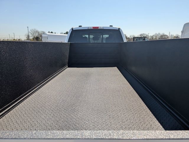 New 2026 Ford F550 4x4 Crew Cab image 10