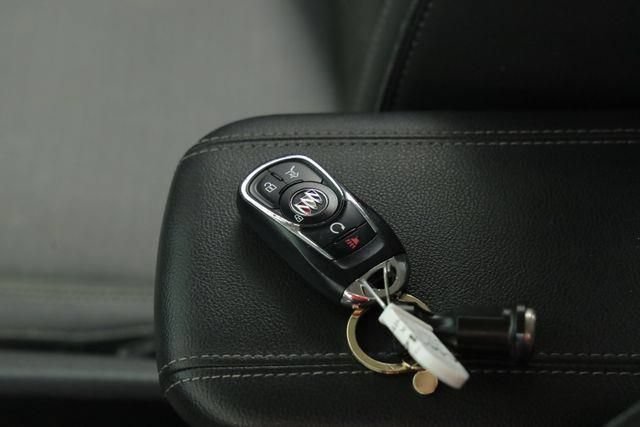 Used 2021 Buick Encore GX Select w/ Sport Touring Package FWD image 36