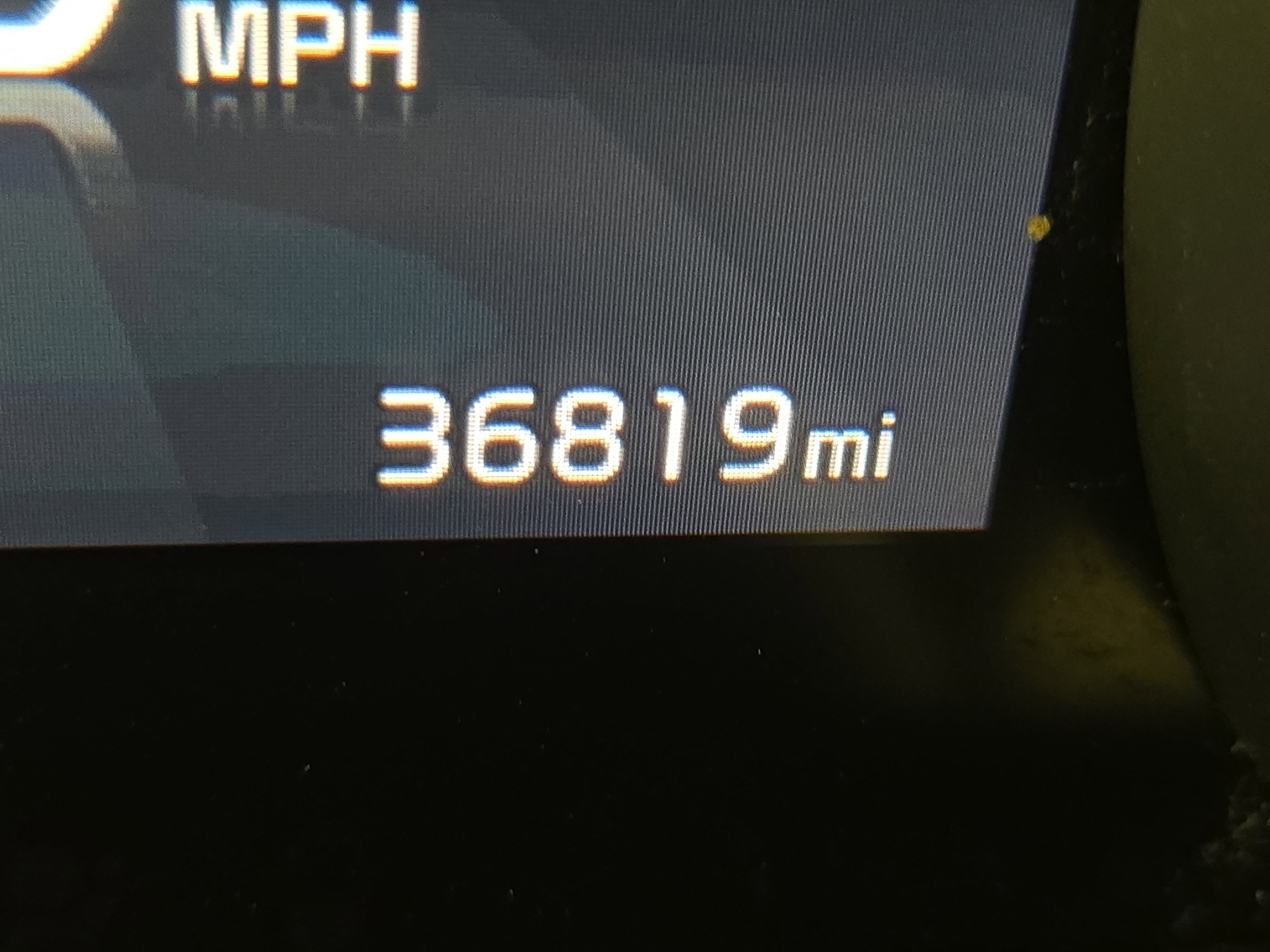 Used 2024 Kia Carnival EX image 20