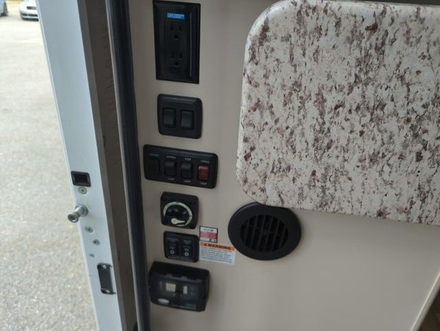 Used 2023 Ford E-450 and Econoline 450 Super Duty w/ Motorhome Prep Package image 26