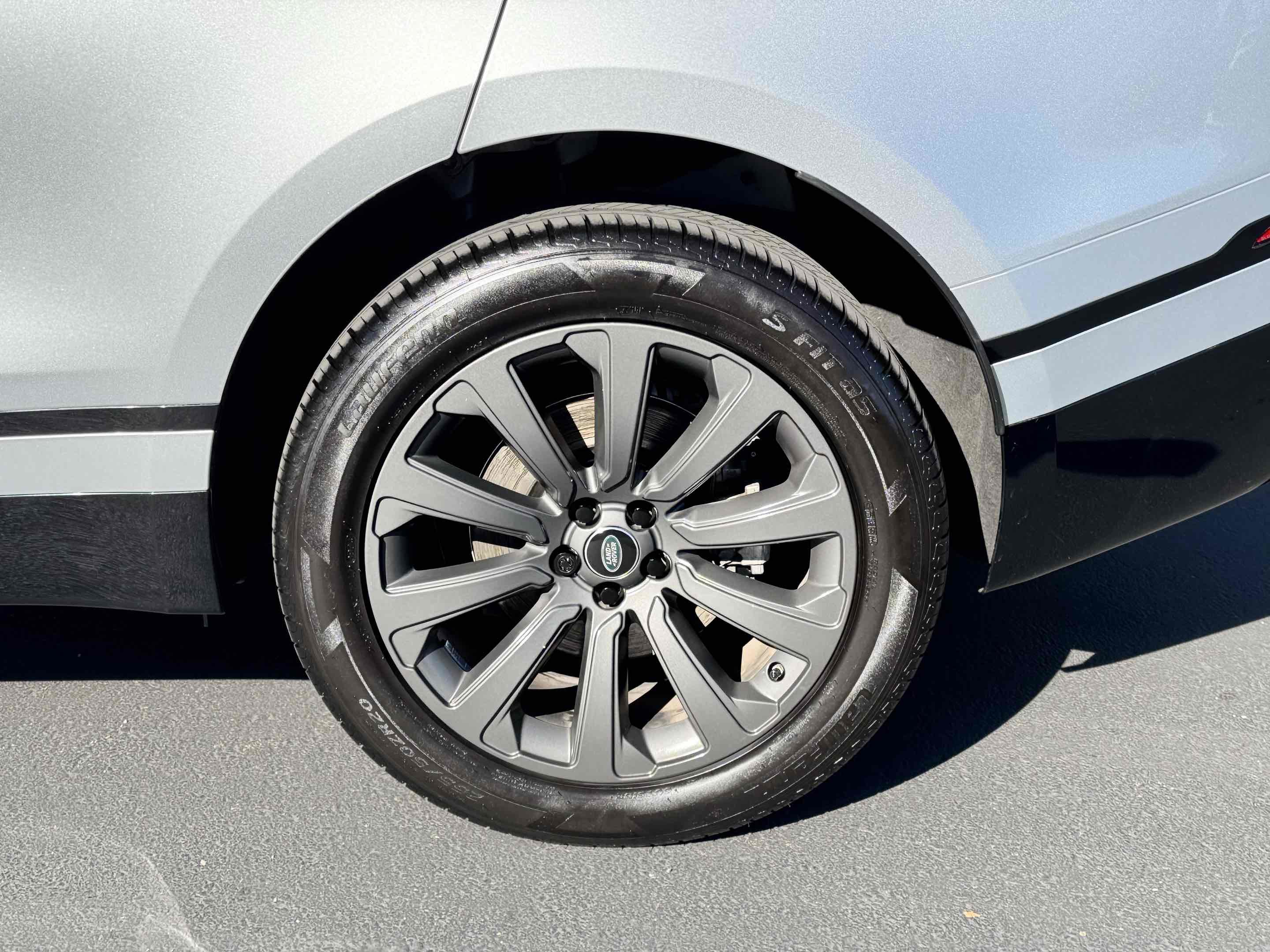 Used 2020 Land Rover Range Rover Velar R-Dynamic S image 26