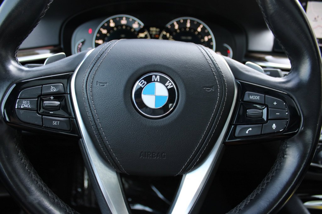 Used 2018 BMW 540i RWD image 23