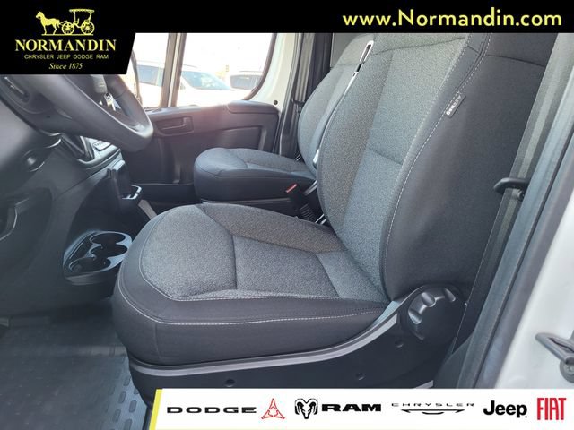 Used 2025 RAM ProMaster 2500 w/ Convenience Group FWD image 16