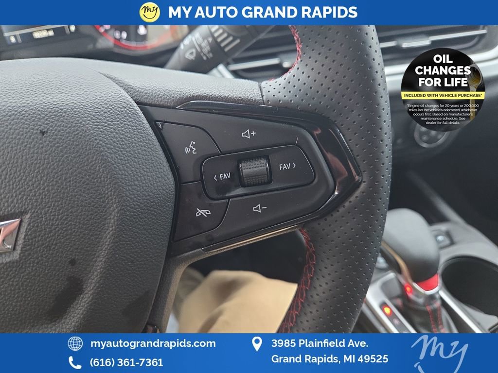 Used 2024 Chevrolet Trax RS image 13
