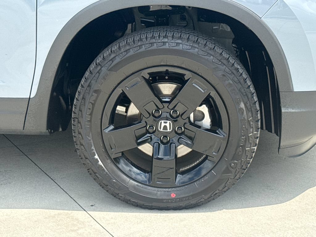 Certified 2026 Honda Ridgeline Black Edition image 11