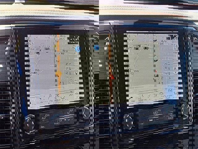 Used 2023 Nissan Titan PRO-4X w/ Pro-4x Convenience Package image 4