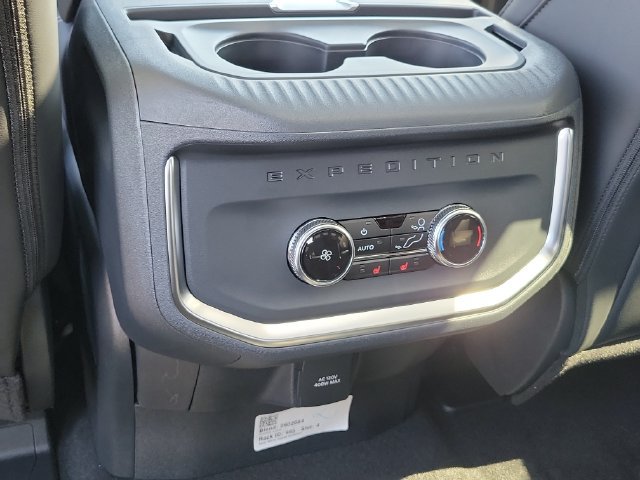 New 2027 Ford Expedition Platinum w/ Stealth Performance Package AWD/4WD image 19