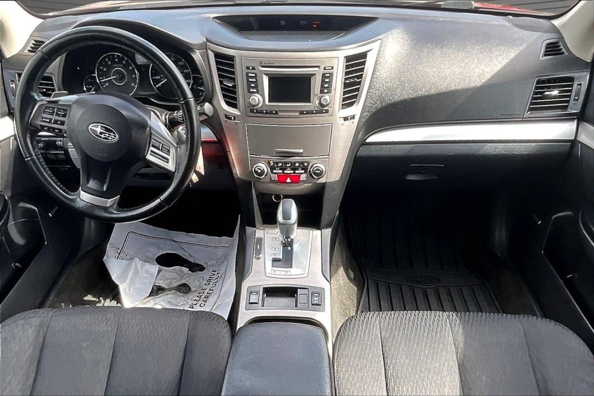 Used 2012 Subaru Outback 2.5i Premium AWD/4WD image 7