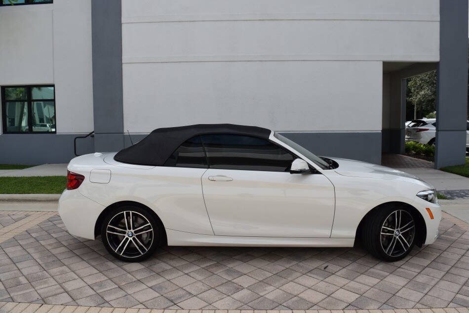 Used 2021 BMW 230i xDrive Convertible AWD/4WD image 8