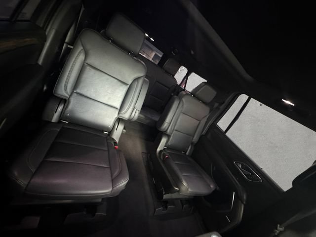 Used 2021 Chevrolet Suburban LT w/ LT Signature Package RWD image 22