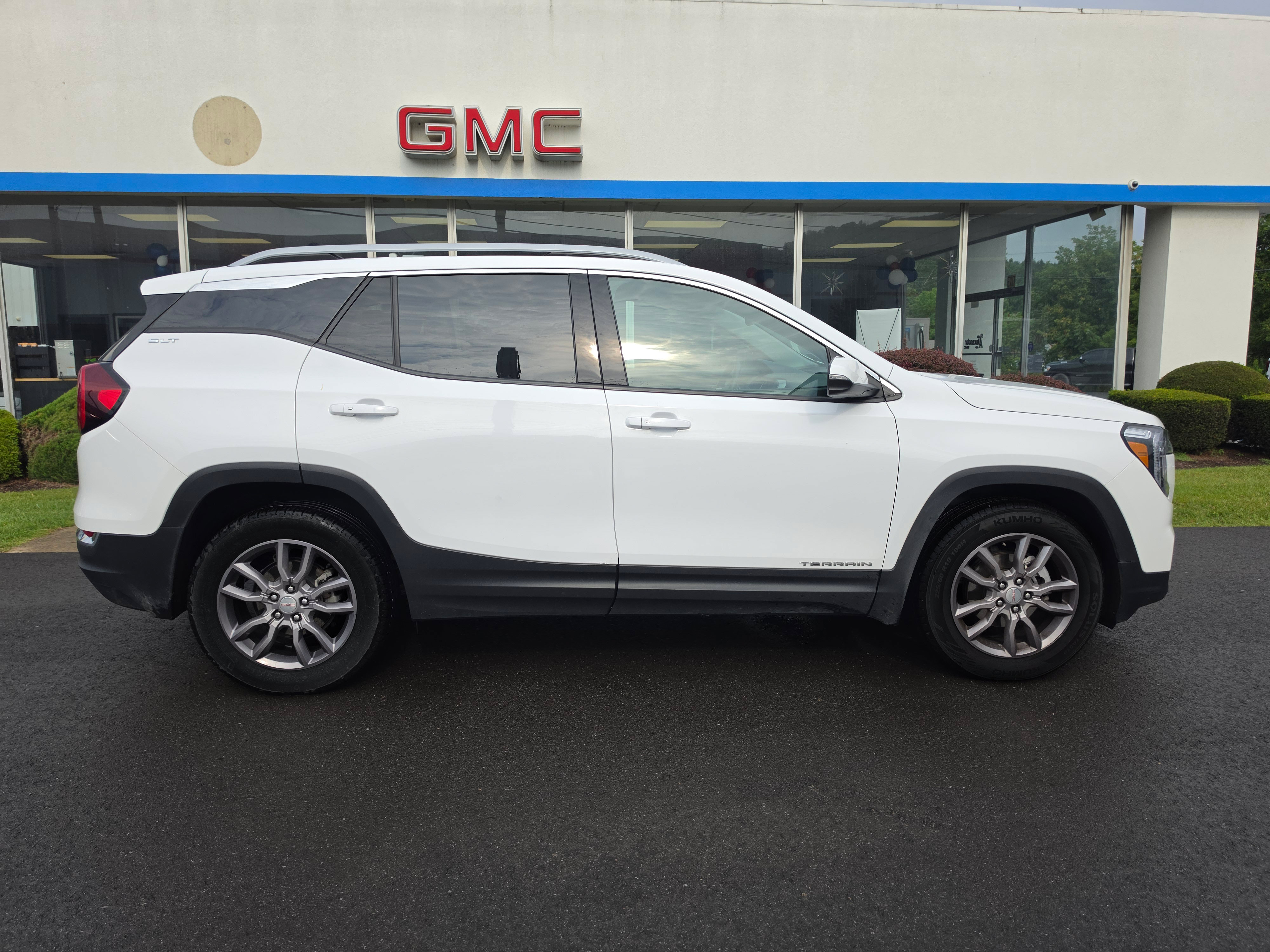 Used 2024 GMC Terrain SLT AWD/4WD video 2