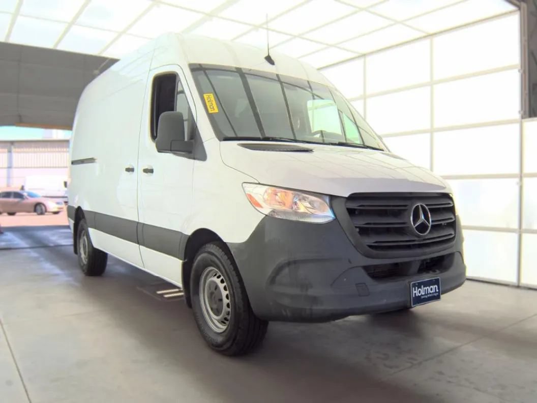 Used 2021 Mercedes-Benz Sprinter 2500 w/ Driver Convenience Package image 5