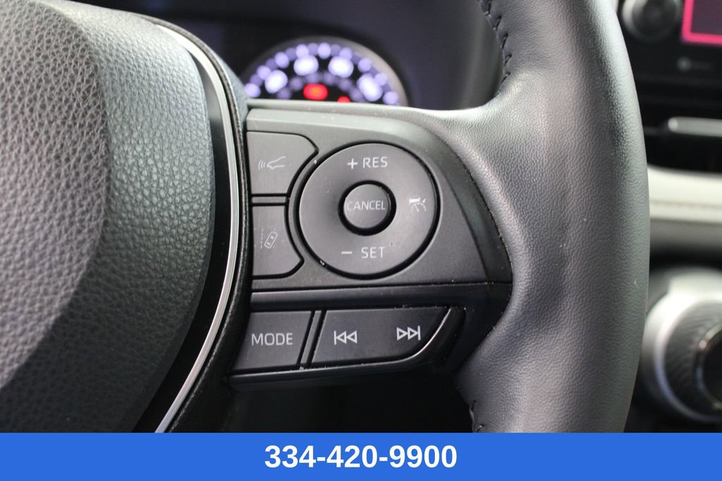 Used 2022 Toyota RAV4 XLE Premium image 26