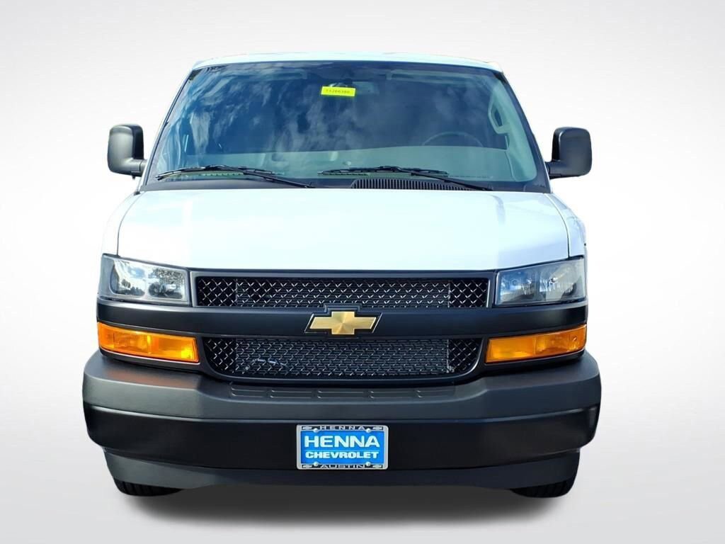 New 2026 Chevrolet Express 2500 Extended RWD image 2