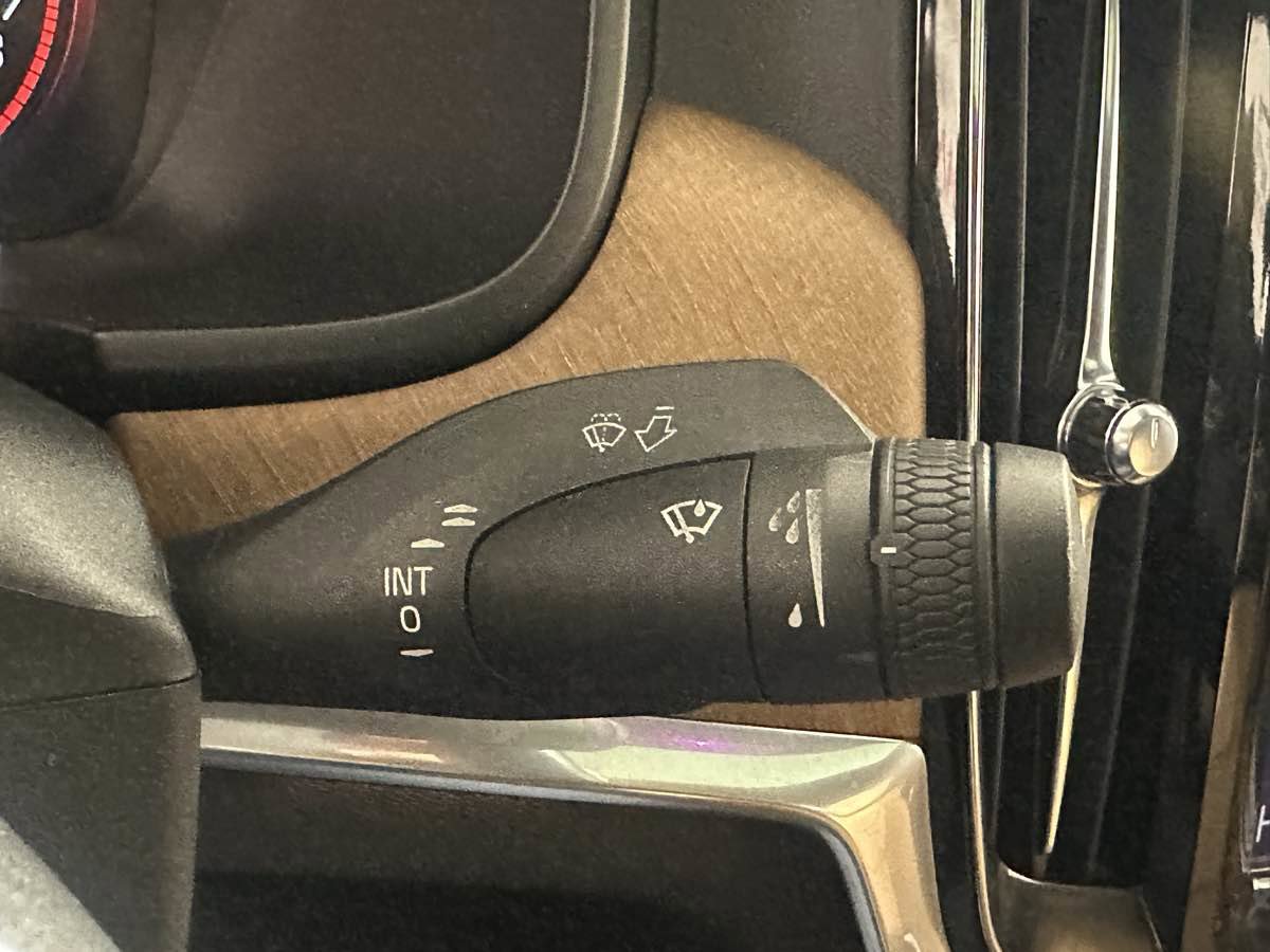 Used 2017 Volvo S90 T6 Inscription w/ Vision Package image 36