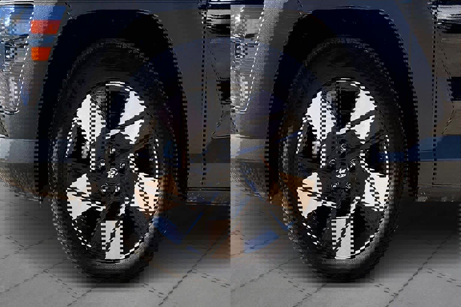 Used 2025 Hyundai Kona SEL image 10