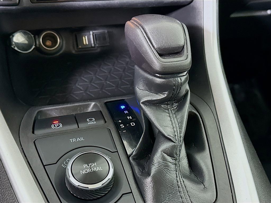 Certified 2021 Toyota RAV4 XLE w/ Convenience Package image 10