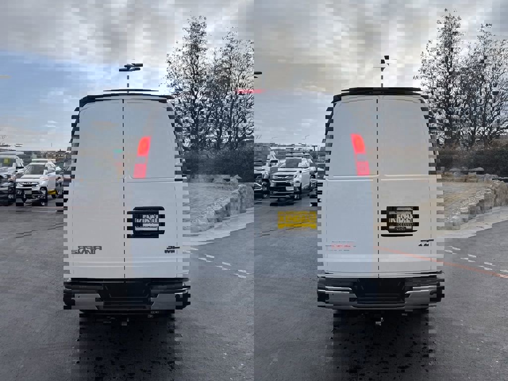 New 2025 GMC Savana 2500 Work Van w/ Enhanced Convenience Package image 8