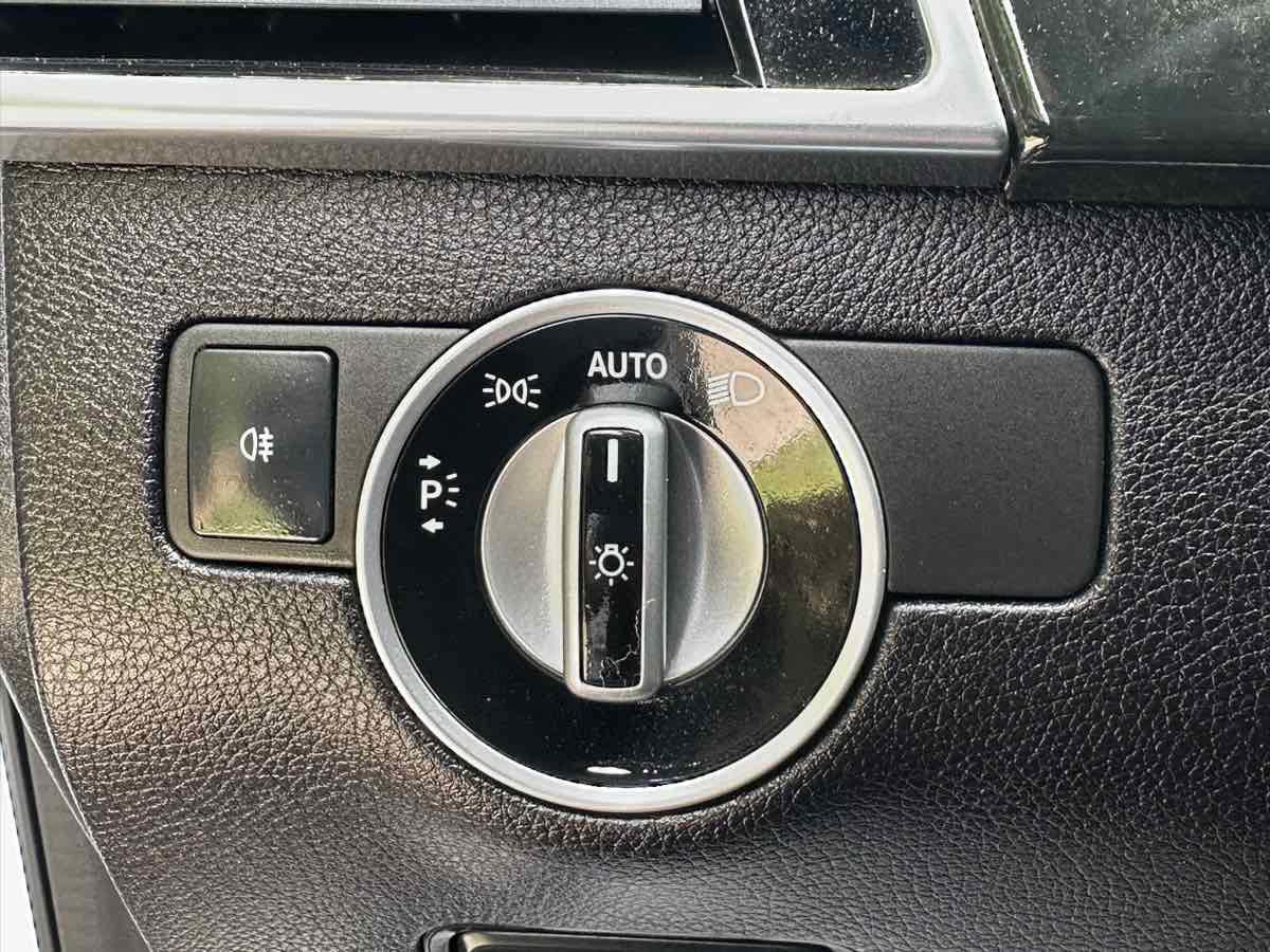 Used 2018 Mercedes-Benz GLE 350 w/ Premium 1 Package image 22