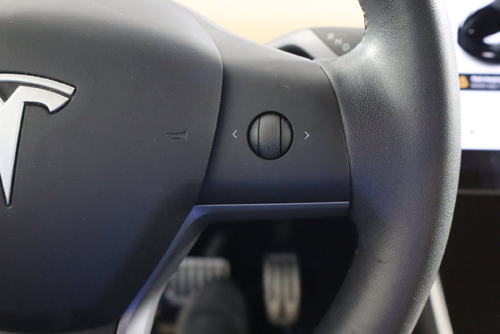 Used 2020 Tesla Model Y Long Range AWD/4WD image 8