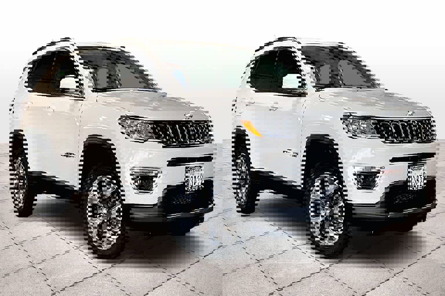 Used 2019 Jeep Compass Limited image 2