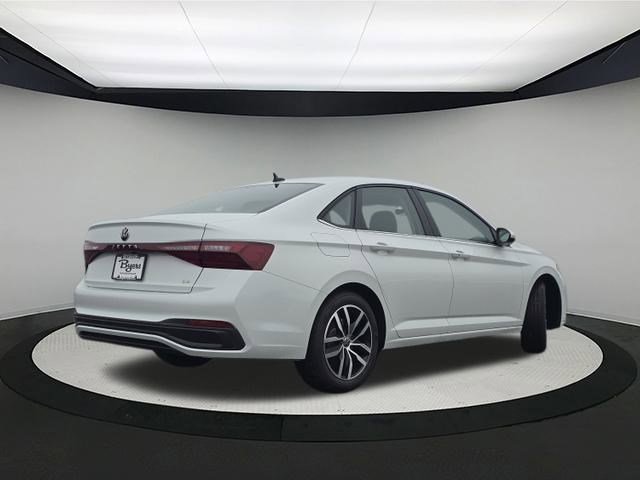 New 2026 Volkswagen Jetta SE image 7