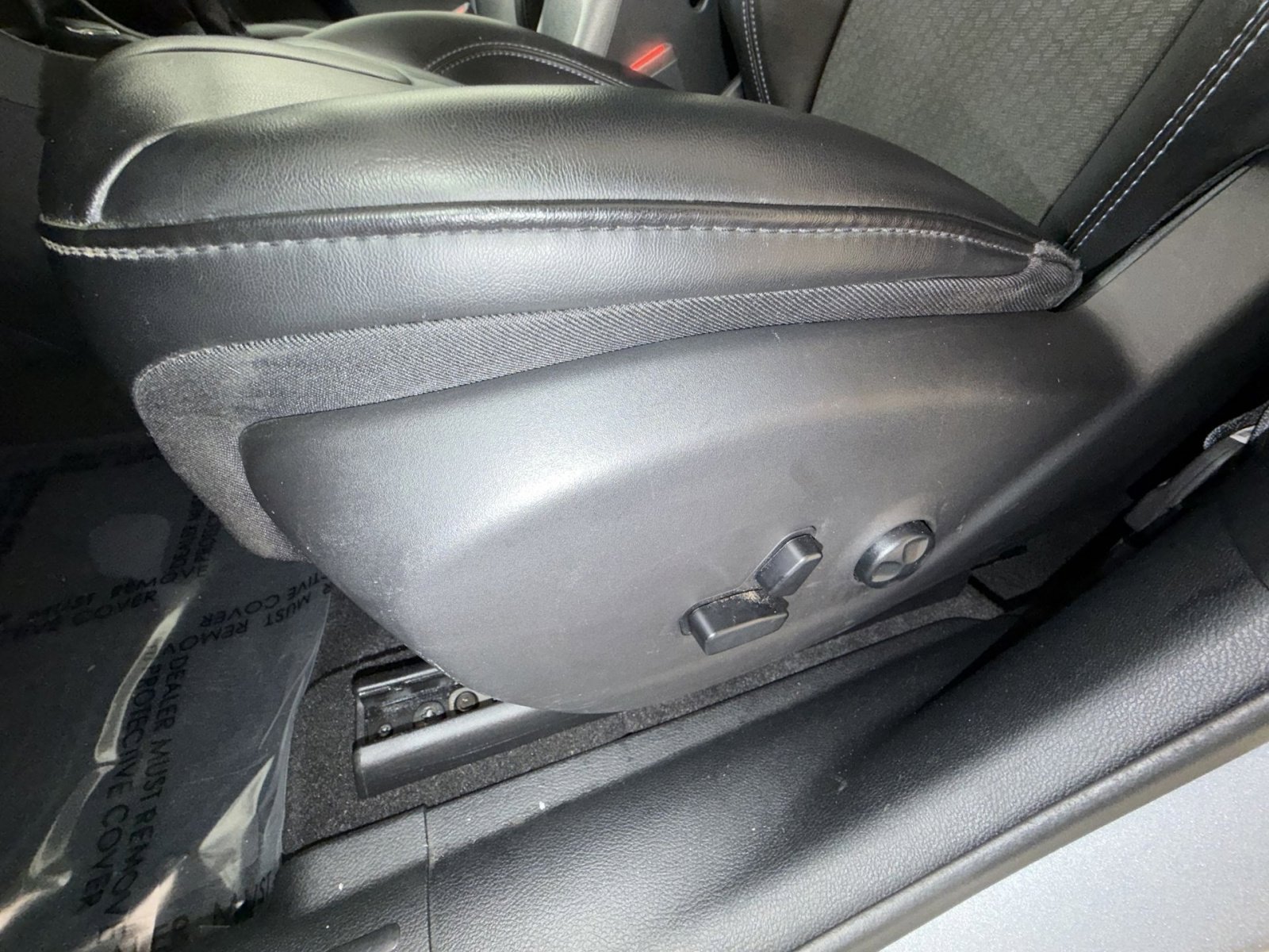 Used 2020 Jeep Cherokee Latitude Plus w/ Comfort/Convenience Group image 14