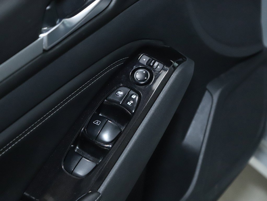 Used 2021 Nissan Altima 2.5 SV w/ SV Premium Package image 16