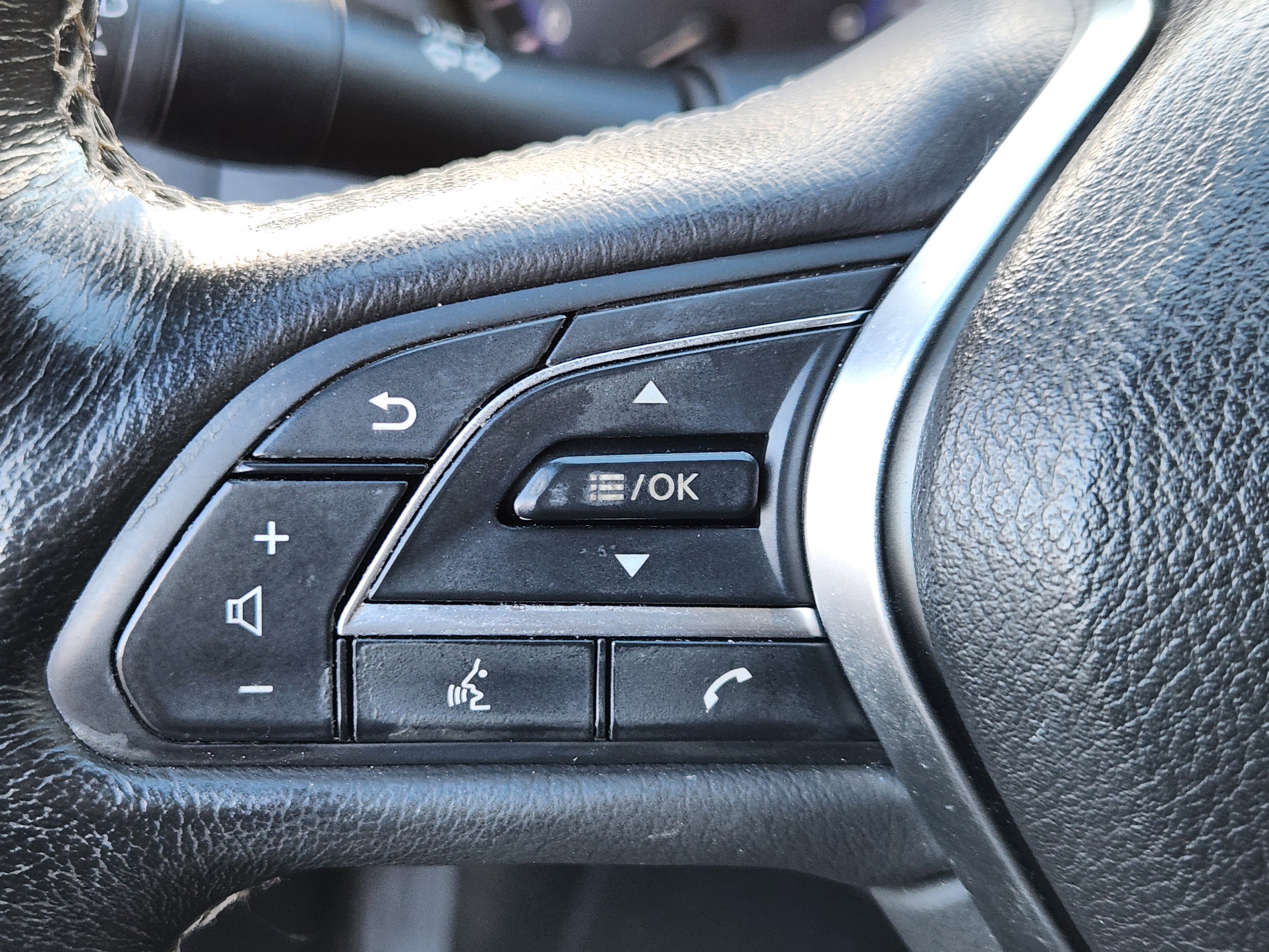 Used 2017 INFINITI Q60 w/ Premium Plus Package 3.0T image 24